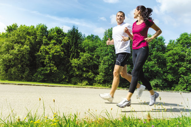 Ниски мушкарци се ређе разводе 
